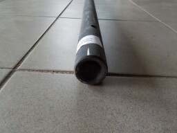 Spojovací tyč přední hnací nápravy