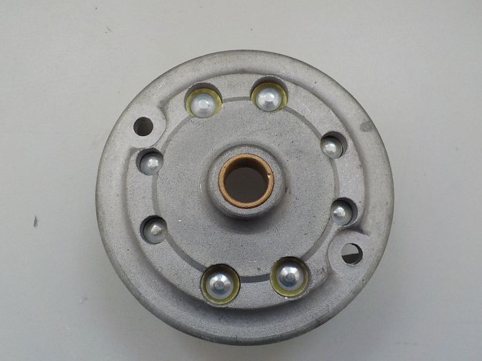 Komutátorové víko starteru Zetor