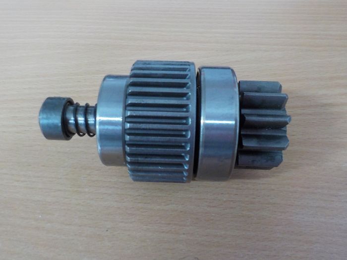 Volnoběžka s pastorkem pro starter s převodovkou