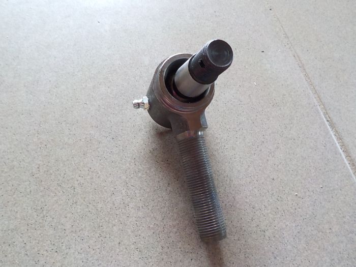 Kulový čep pravý spojovací tyče hnané nápravy český