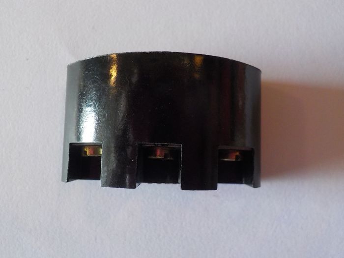 Patice žárovky plastová