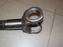 Hřídel kola - hrubé drážkování