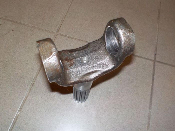 Hřídel kola - hrubé drážkování