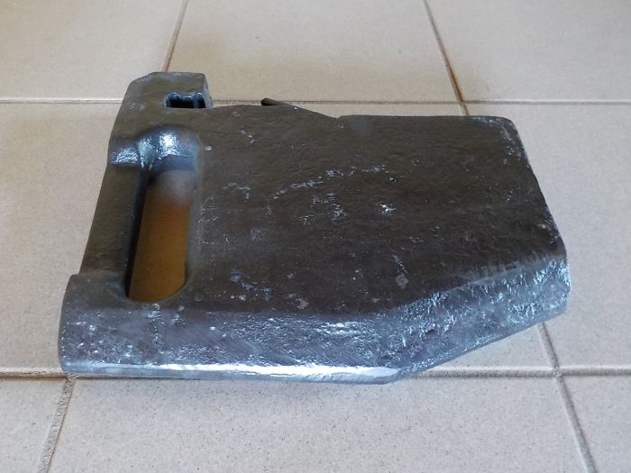 Závaží přední typ kanystr 19-20 kg