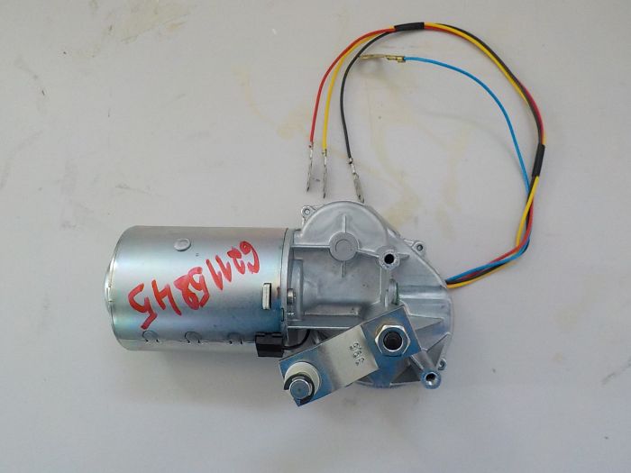 Motorek stěrače přední