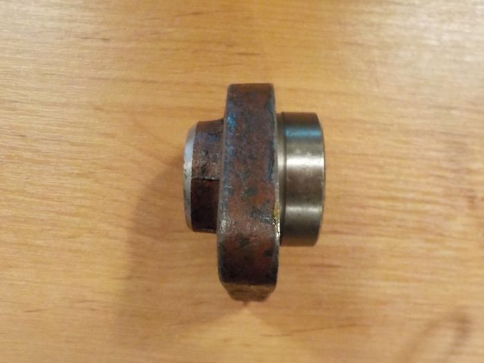 Náboj - pouzdro torzní tyče 