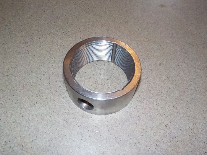 Středová matice svislého čepu