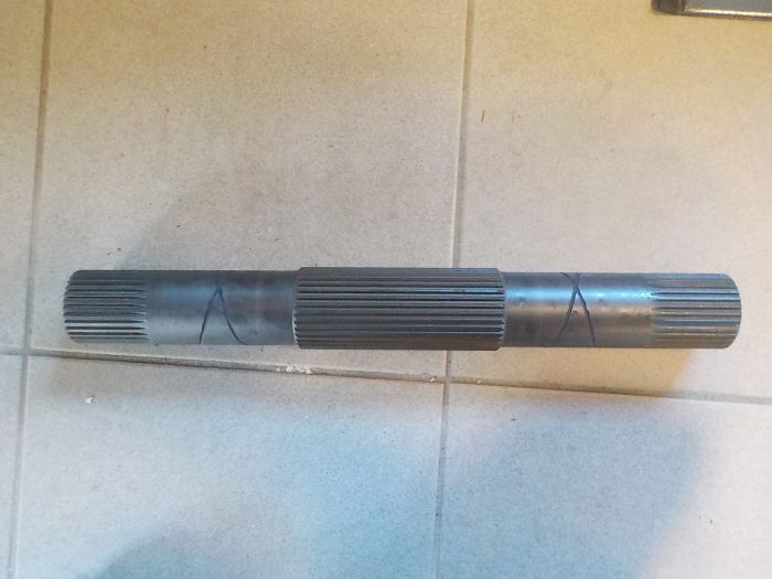 Hřídel ramen hydrauliky Z4911