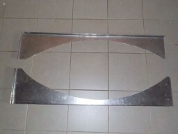 Levý a pravý boční plech kabiny