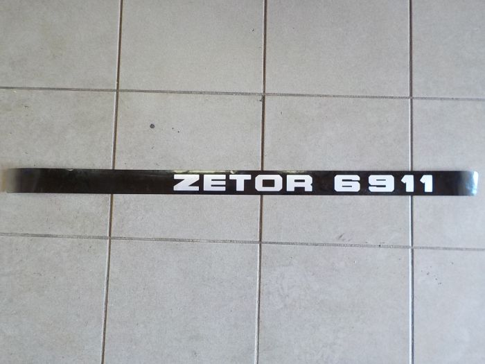 Nápis Zetor 6911 pravý 
