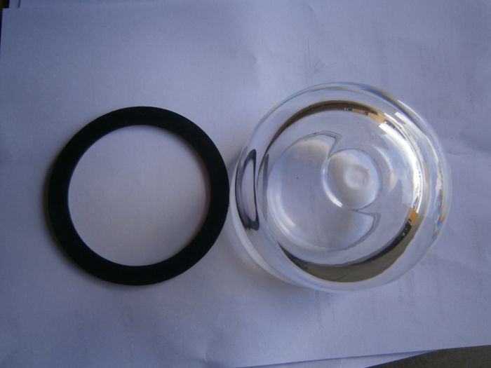 Skleněná baňka s těsněním