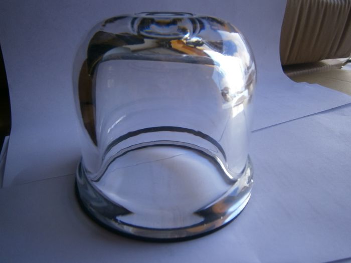 Skleněná baňka s těsněním