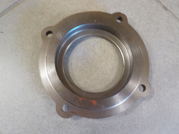 Přední víko portálu 