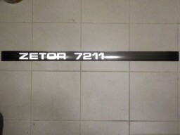 Nápis Zetor 7211 levý