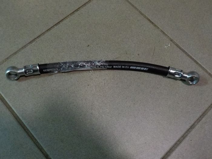 Odváděcí hadice paliva 