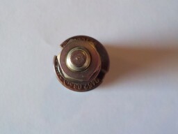 Dvoupólová zásuvka 