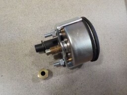 Tlakoměr mechanický