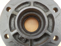 Náboj předního kola