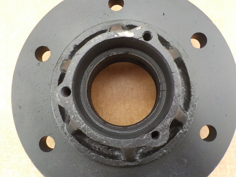 Náboj předního kola