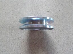 Řemenice alternátoru s drážkou