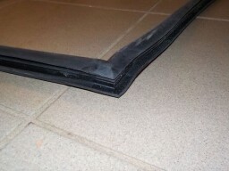 Těsnění horního okna dveří levé Z4611-6945 