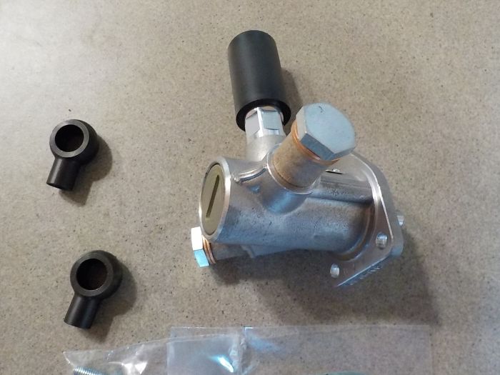 Dopravní (podávací) čerpadlo 3. děrové Z4911-6945 originál Motorpal 