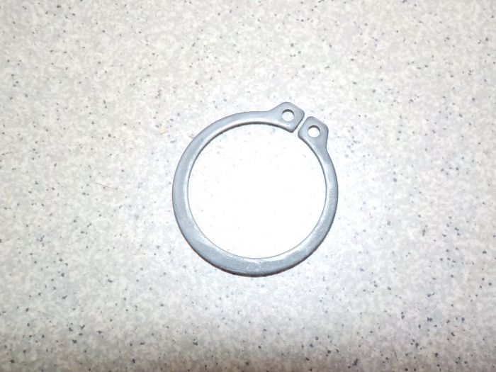 Pojistný kroužek 25 mm vnější