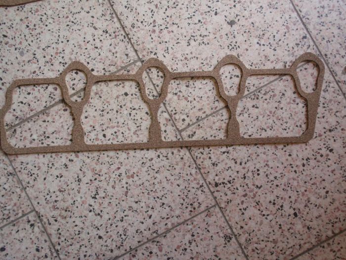 Těsnění víka ventilů