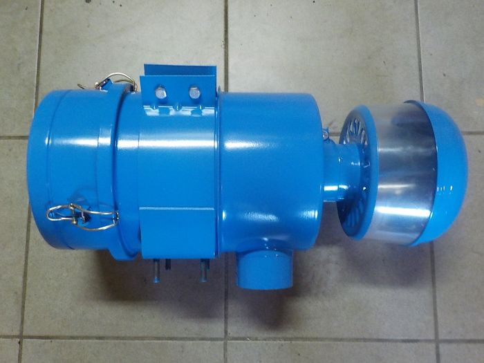 Olejový čistič vzduchu s předčističem