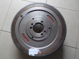 Setrvačník s věncem