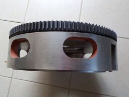 Setrvačník s věncem