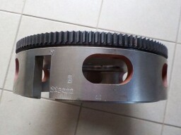 Setrvačník s věncem