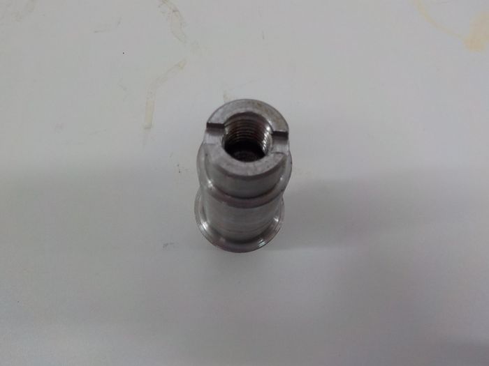 Čep volné páky posilovače řízení