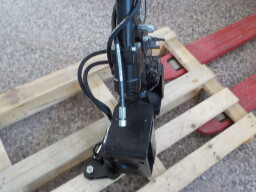 Hydraulické řízení jednopísté pro jednoválec