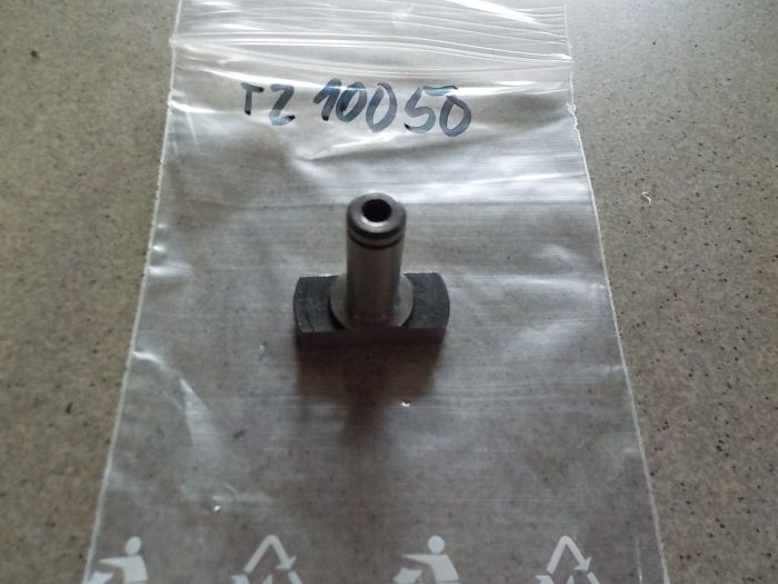 Kluzátko páky předního víka