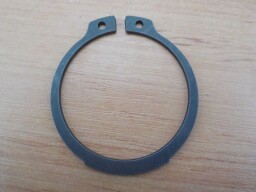 Pojistný kroužek 65 mm vnější