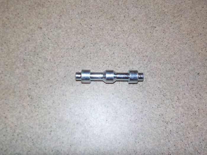 Kolík hřídele předního víka