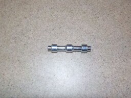 Kolík hřídele předního víka