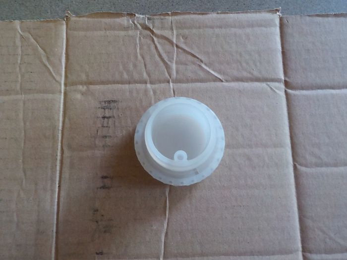 Víko nalévacího otvoru oleje předního víka