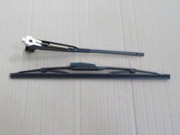 Stěrač s raménkem