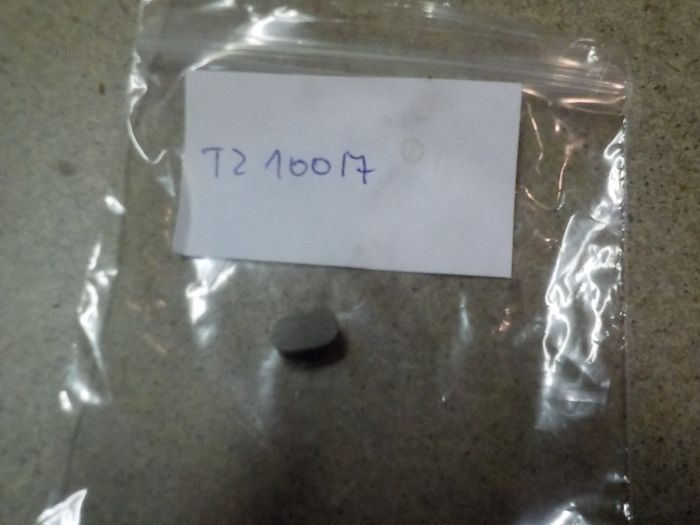 Pero hřídele předního víka