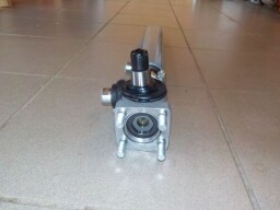 Kompletní válec posilovače řízení český