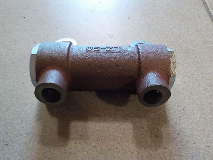 Vyrovnávač tlaku brzd Z4911-6945