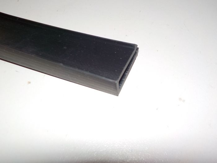 Těsnění zadních bočních a pravého bočního skla - metráž