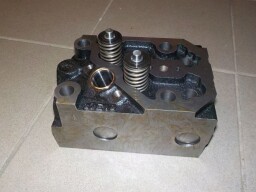 Hlava válce kompletní s ventily univerzal Z4911-7745