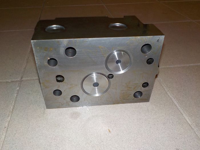 Hlava válce kompletní s ventily univerzal Z4911-7745