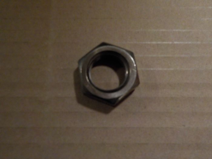 Zajišťovací matice M20x1,5 horního kola rozvodu