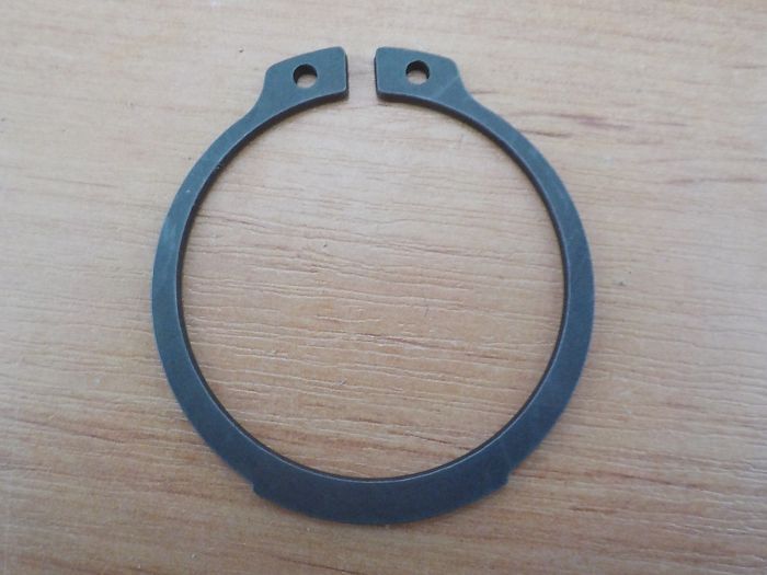 Pojistný kroužek vnější 30 mm