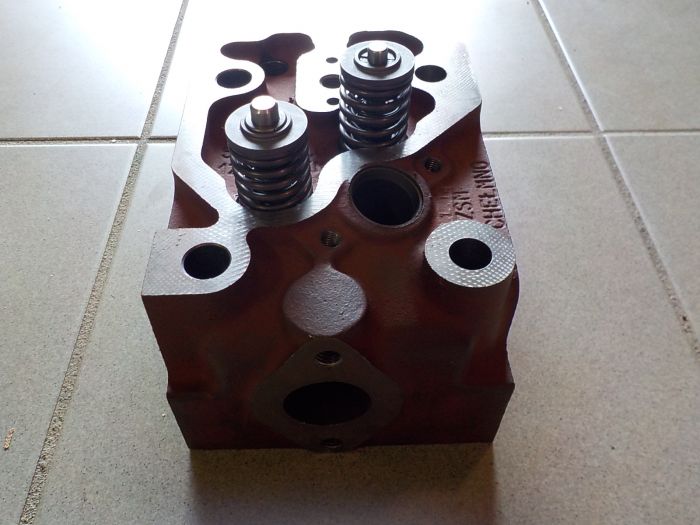 Hlava válce kompletní s ventily