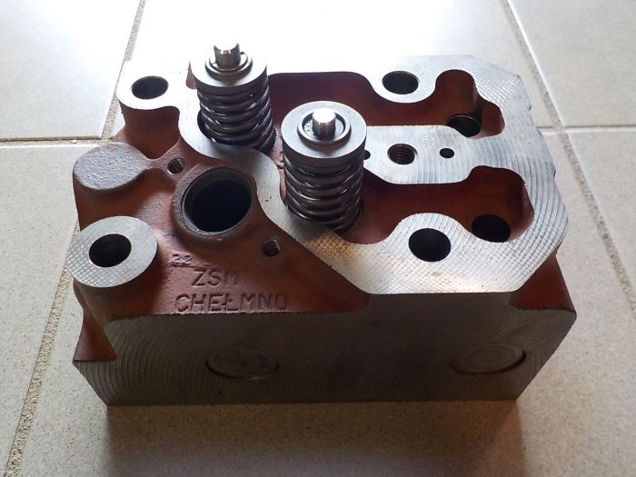 Hlava válce kompletní s ventily